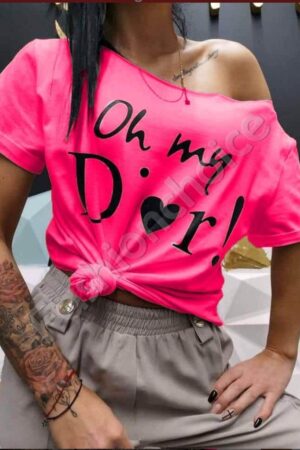 Дамска тениска с голо рамо и надпис цвят неон розова код T0019/3