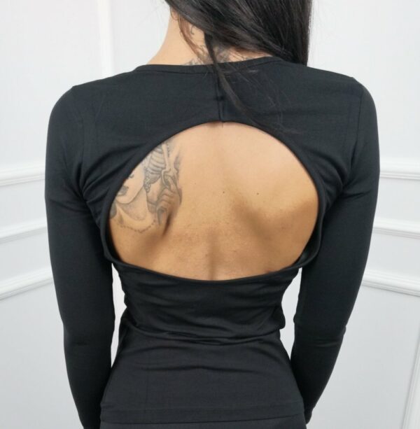 Дамска блуза с гол гръб цвят черно код B0001-1