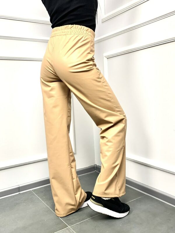Дамски широк панталон от еко кожа в бежов цвят код PN0002-2