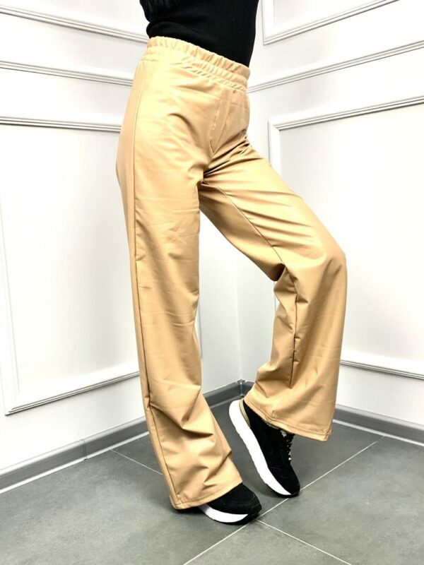 Дамски широк панталон от еко кожа в бежов цвят код PN0002-2
