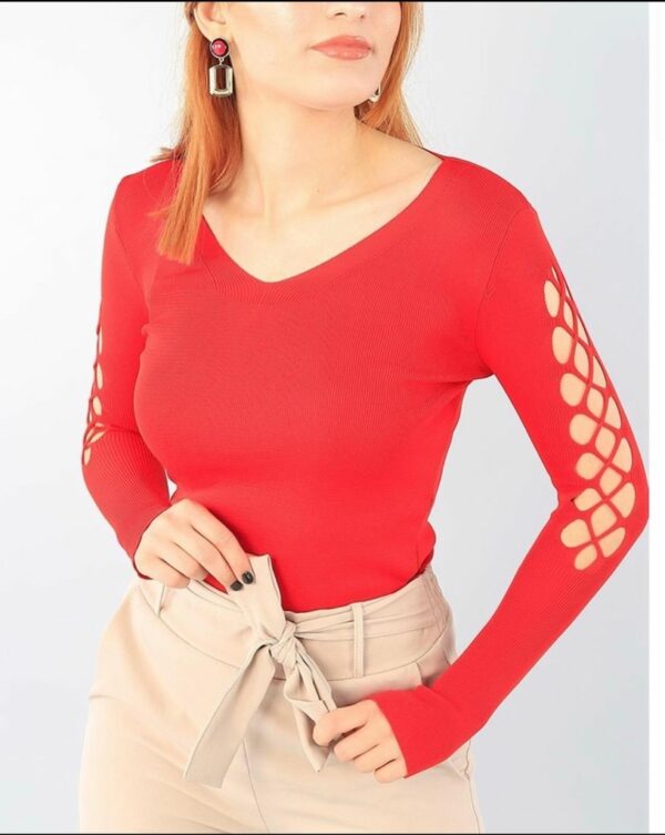 Дамска плетена блуза с отвори на ръкавите цвят червено код B0020-2