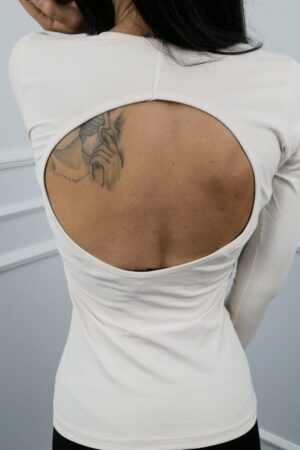 Дамска блуза с гол гръб цвят екрю код B0001-2