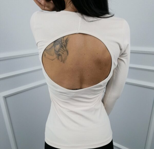Дамска блуза с гол гръб цвят екрю код B0001-2
