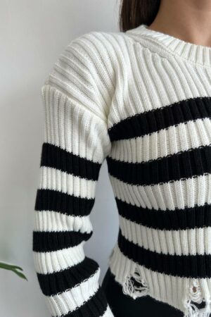 Дамски къс пуловер PL0028
