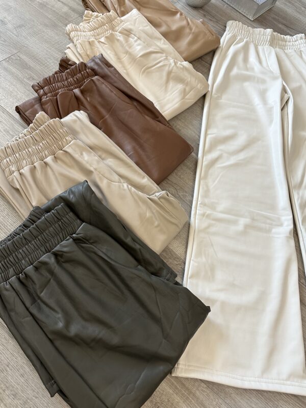 Дамски широк панталон от еко кожа PN0041-1