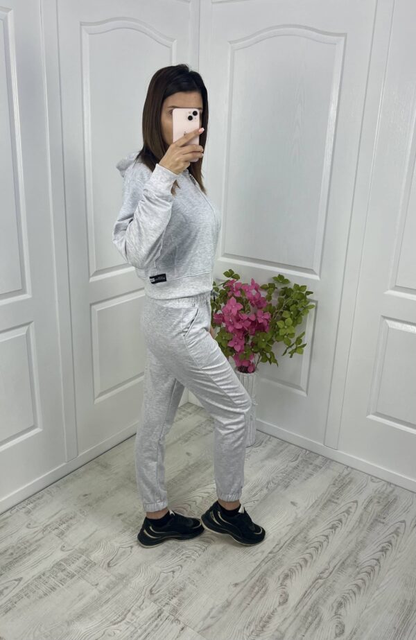 Дамски спортен комплект сив ED0586-6 - Image 3